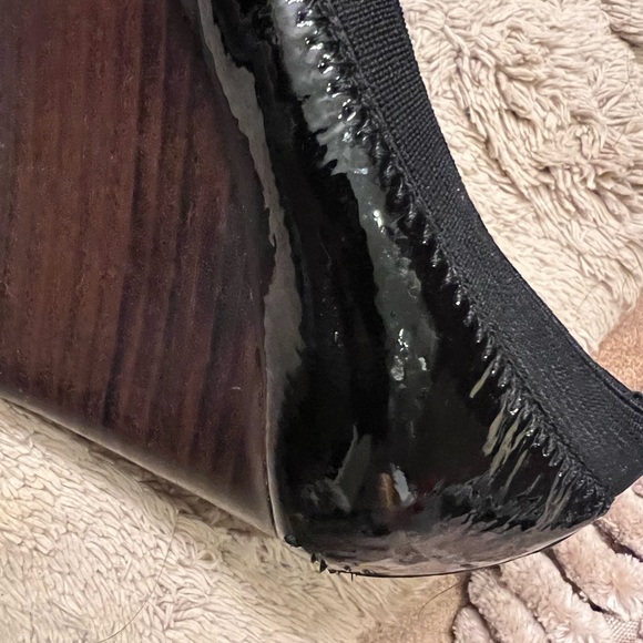 Tory Burch Caroline Patent Elastic Wedge - Picture 12 of 13